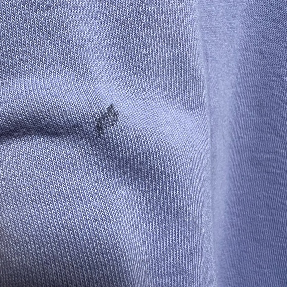 Divided sweater, size large - Picture 4 of 4